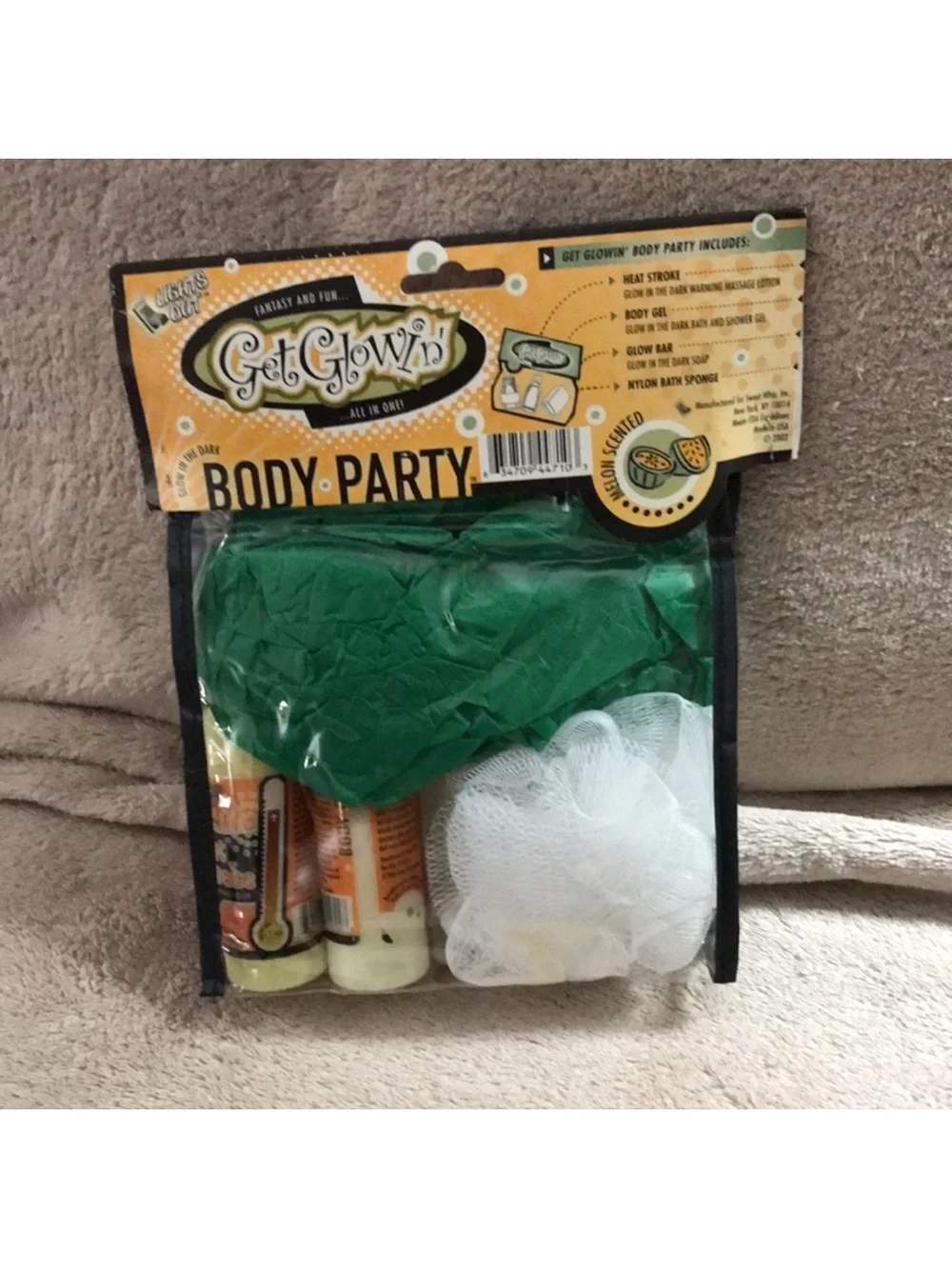 Sweet whip glow in the dark Body Party Bath Set - Green melon scented New